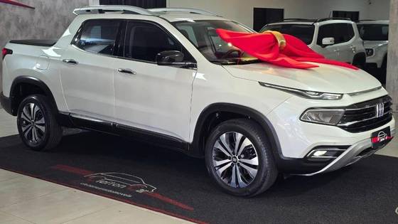 FIAT TORO 2.0 16V TURBO DIESEL VOLCANO 4WD AT9 FIAT TORO 2.0 16V TURBO DIESEL VOLCANO 4WD AT9